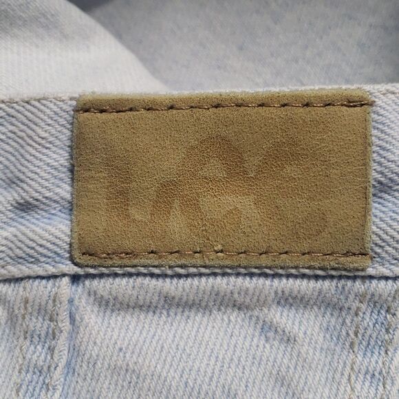 Vintage Lee High waisted Light washed MOM Jeans - Picture 3 of 11